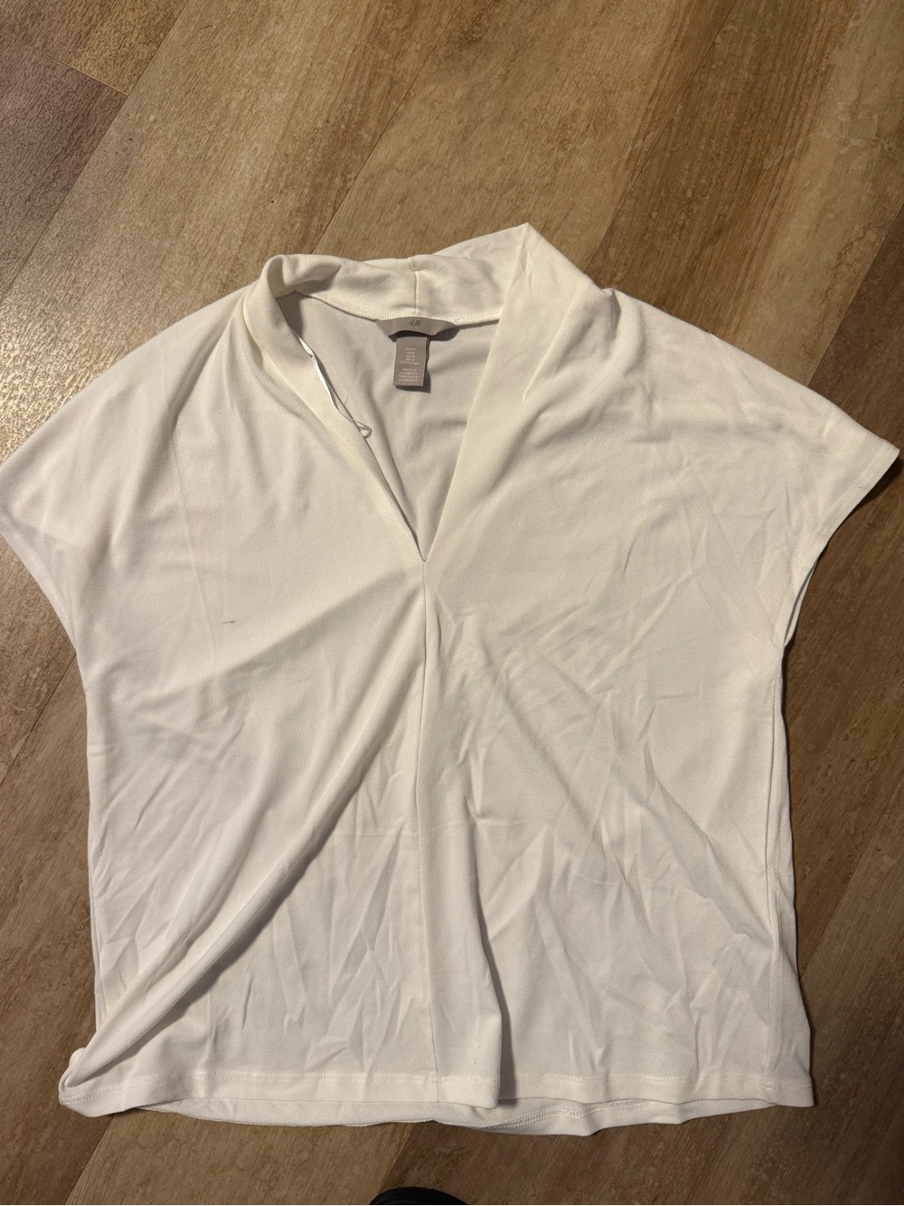 H&M Cream V-Neck Short Sleeve Blouse